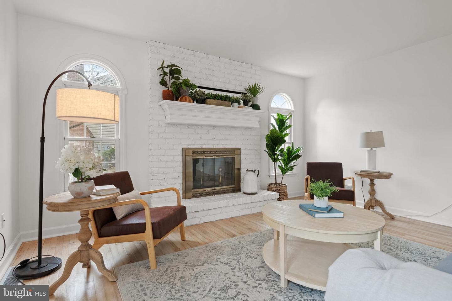 425 Coronet Drive photo 4