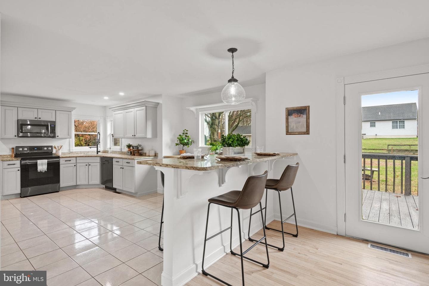 425 Coronet Drive photo 8