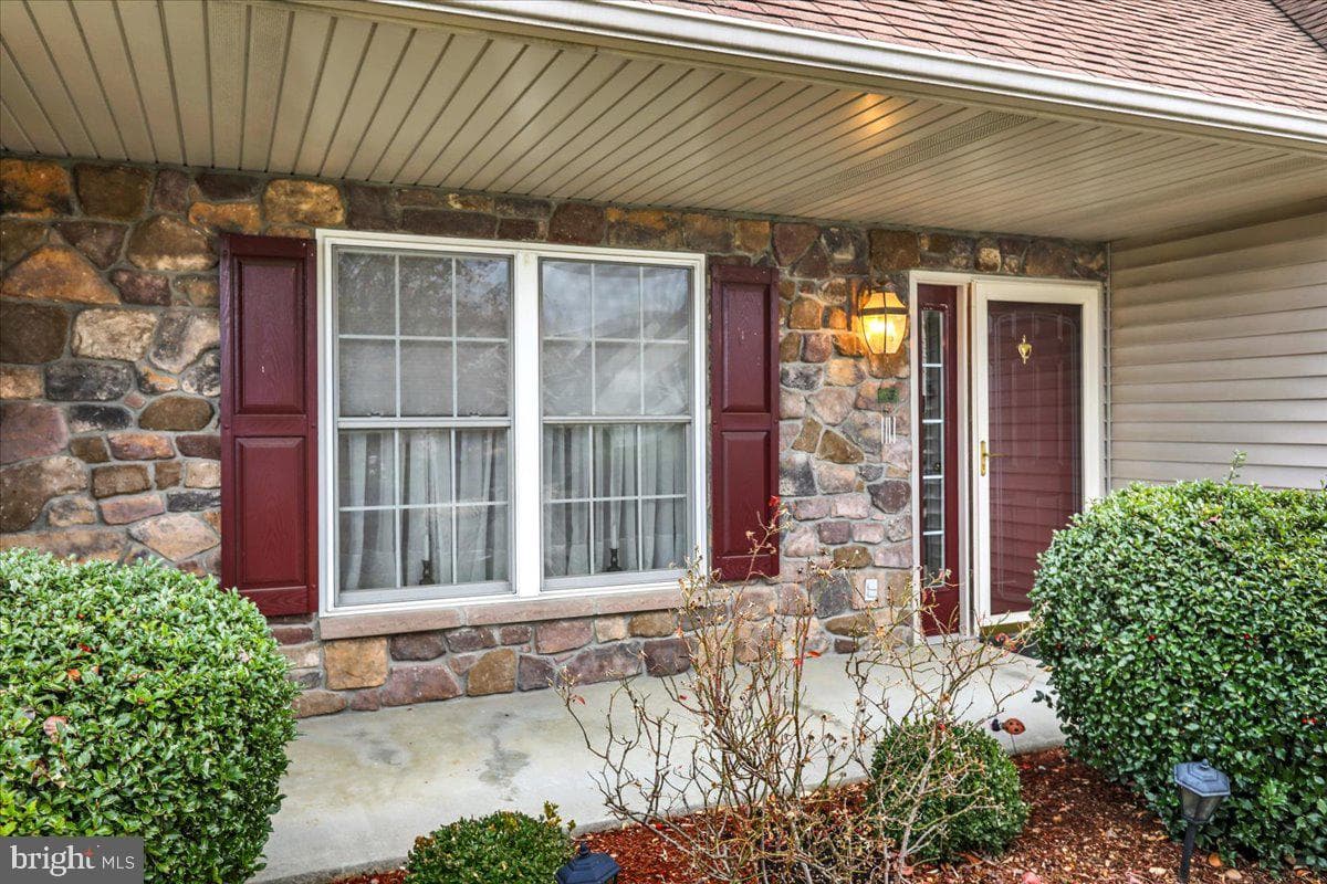 103 Day Lily Drive photo 4