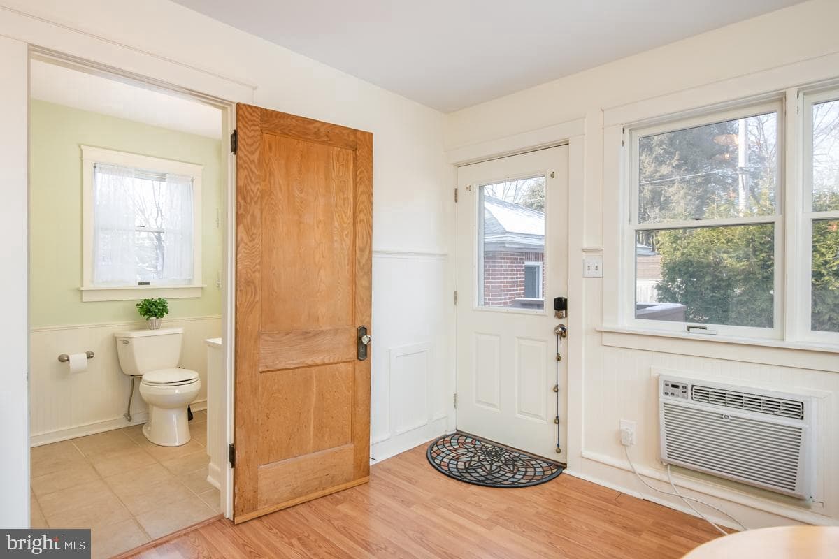 1233 Girard Avenue photo 18