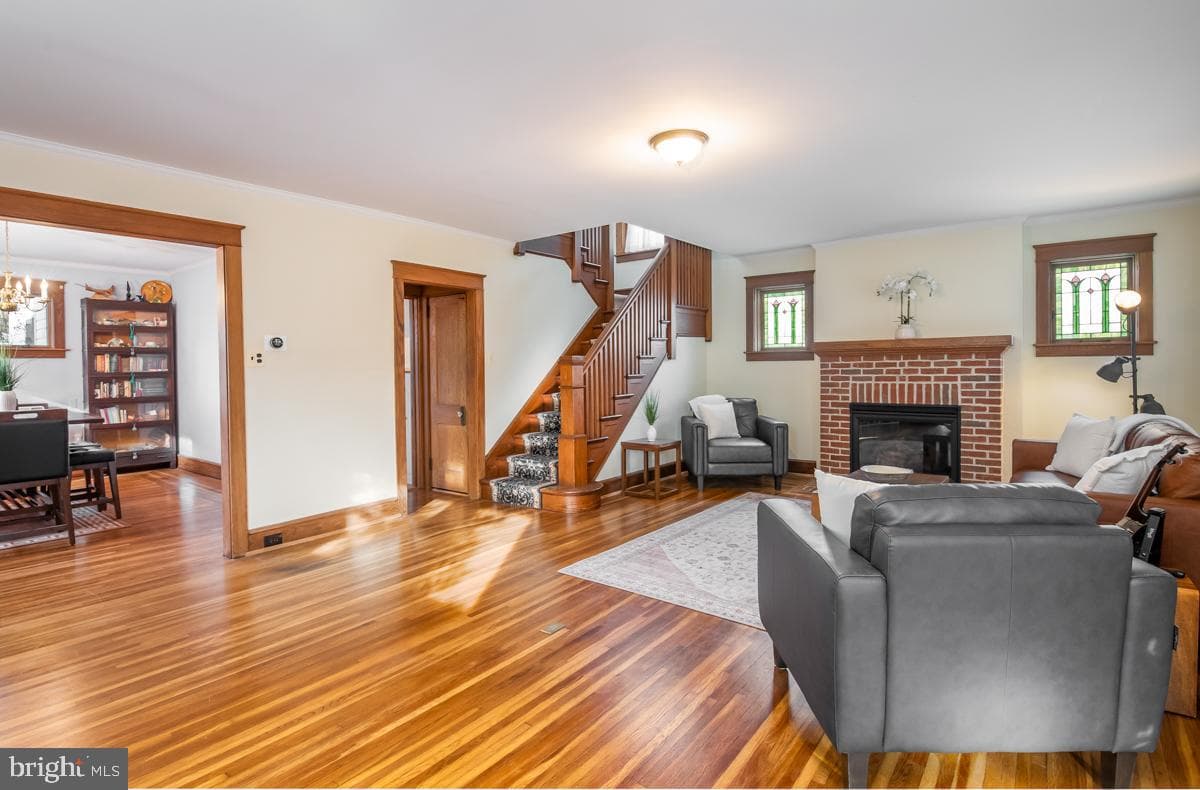 1233 Girard Avenue photo 6