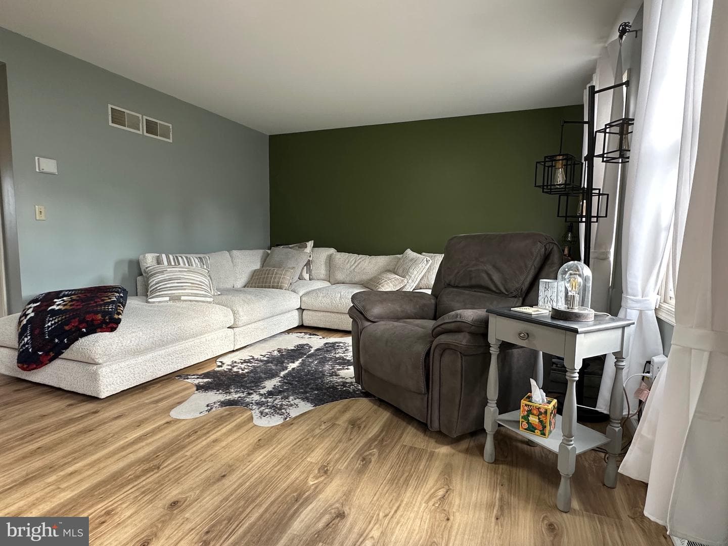 2915 Newport Way photo 2