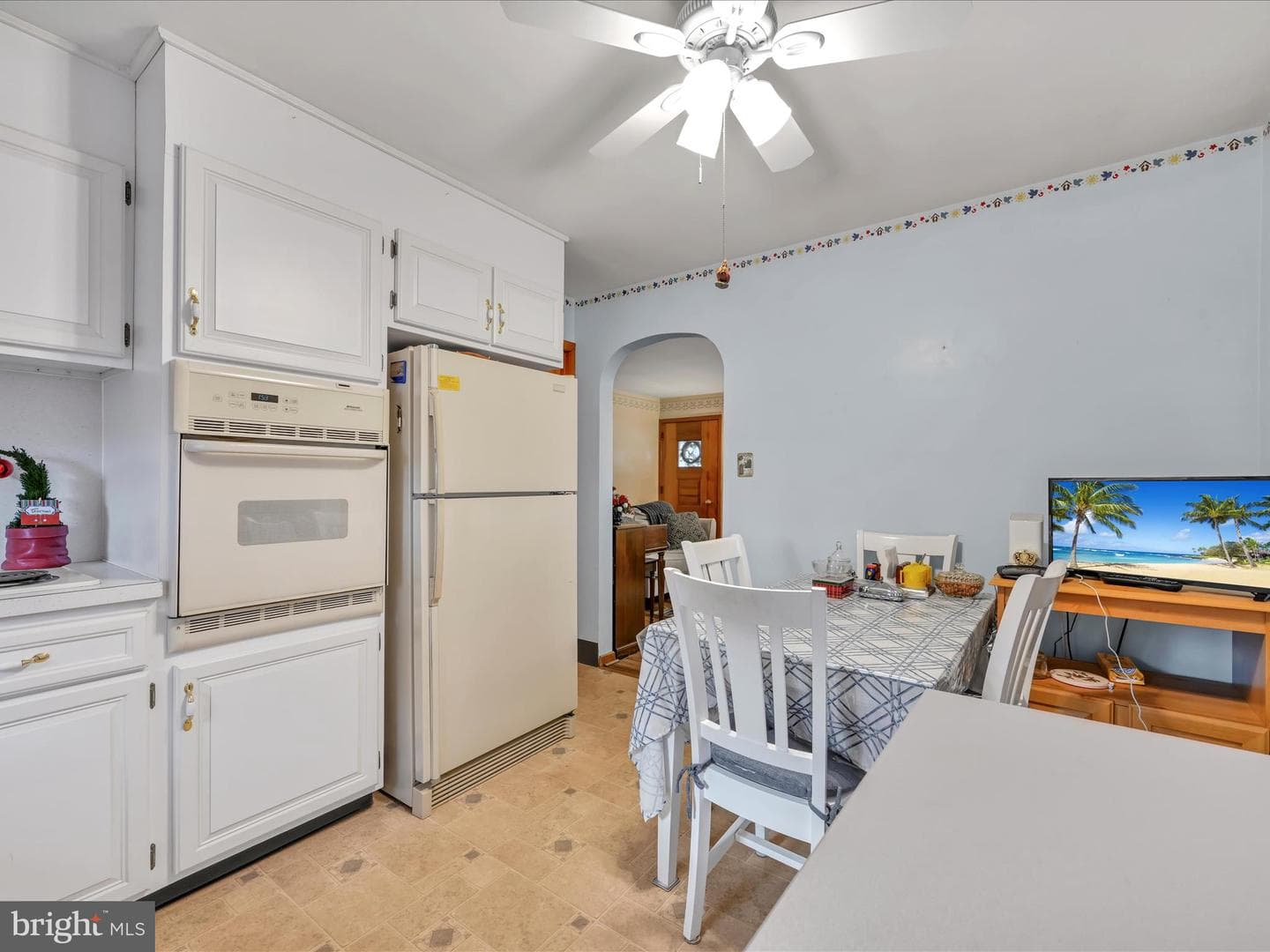 2 Arrowhead Avenue photo 13