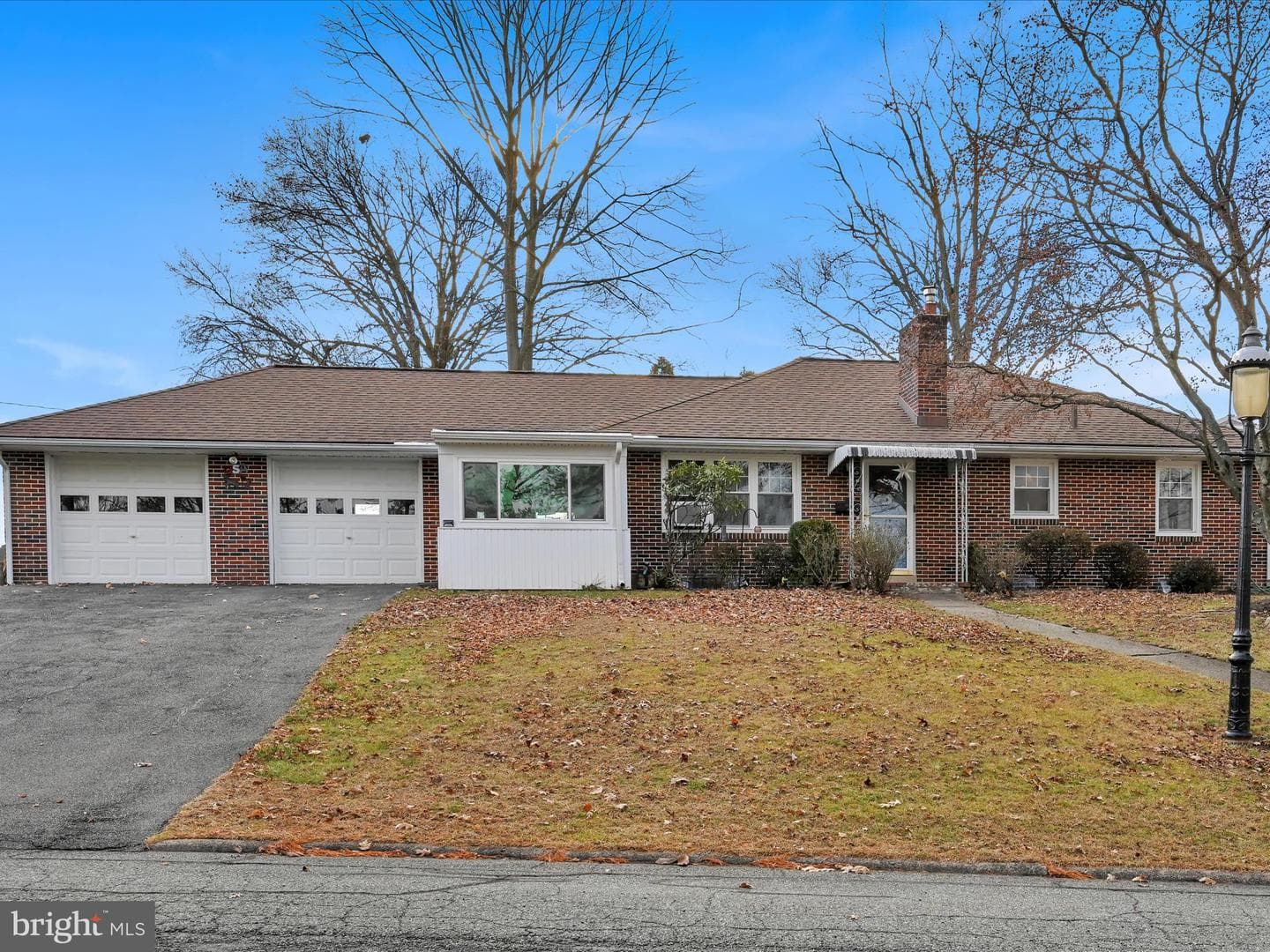 2 Arrowhead Avenue photo 3