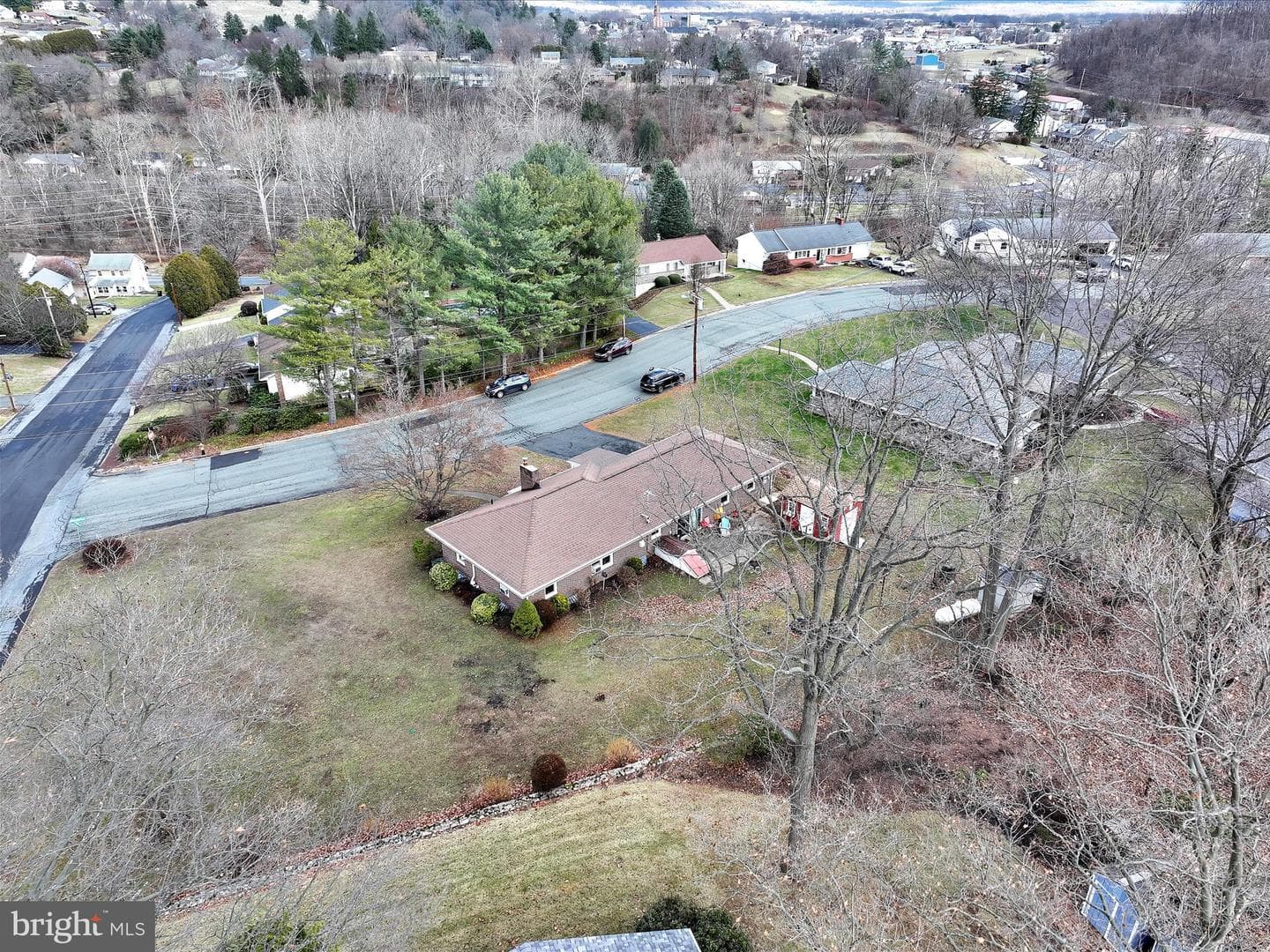 2 Arrowhead Avenue photo 36