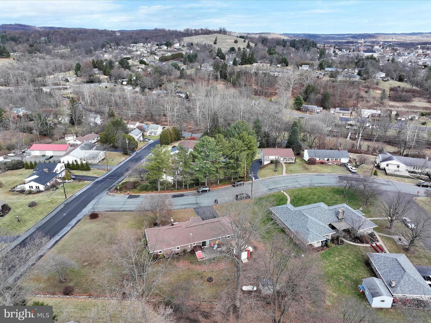 2 Arrowhead Avenue photo 37