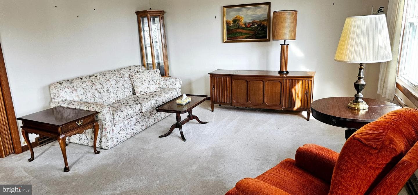 1515 Ridge Avenue photo 4