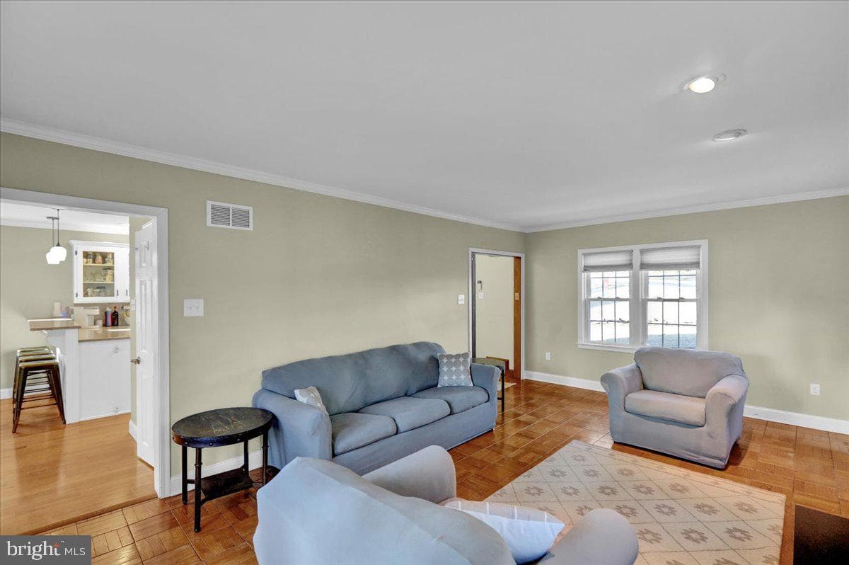36 Wyomissing Hills Boulevard photo 23