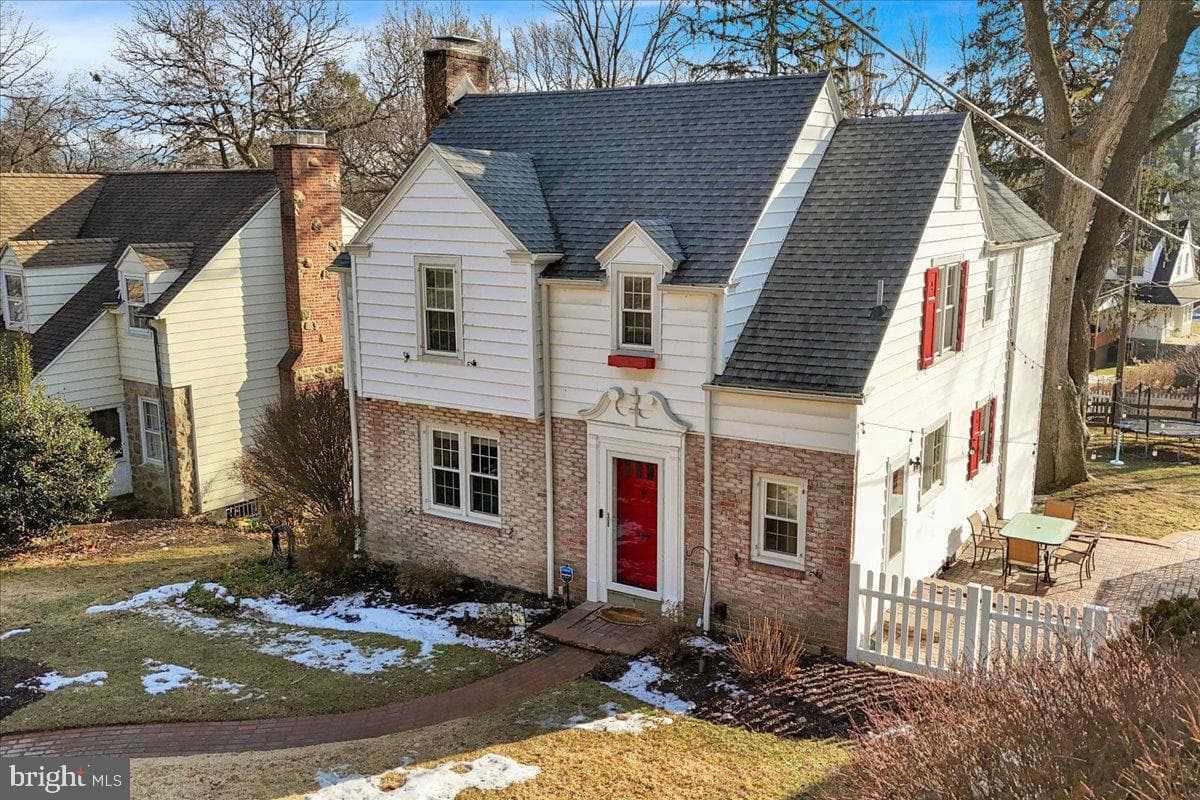 36 Wyomissing Hills Boulevard photo 4