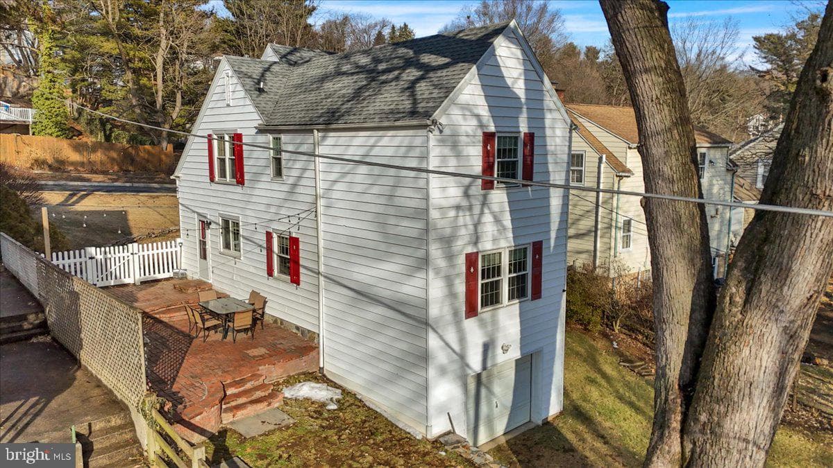 36 Wyomissing Hills Boulevard photo 7