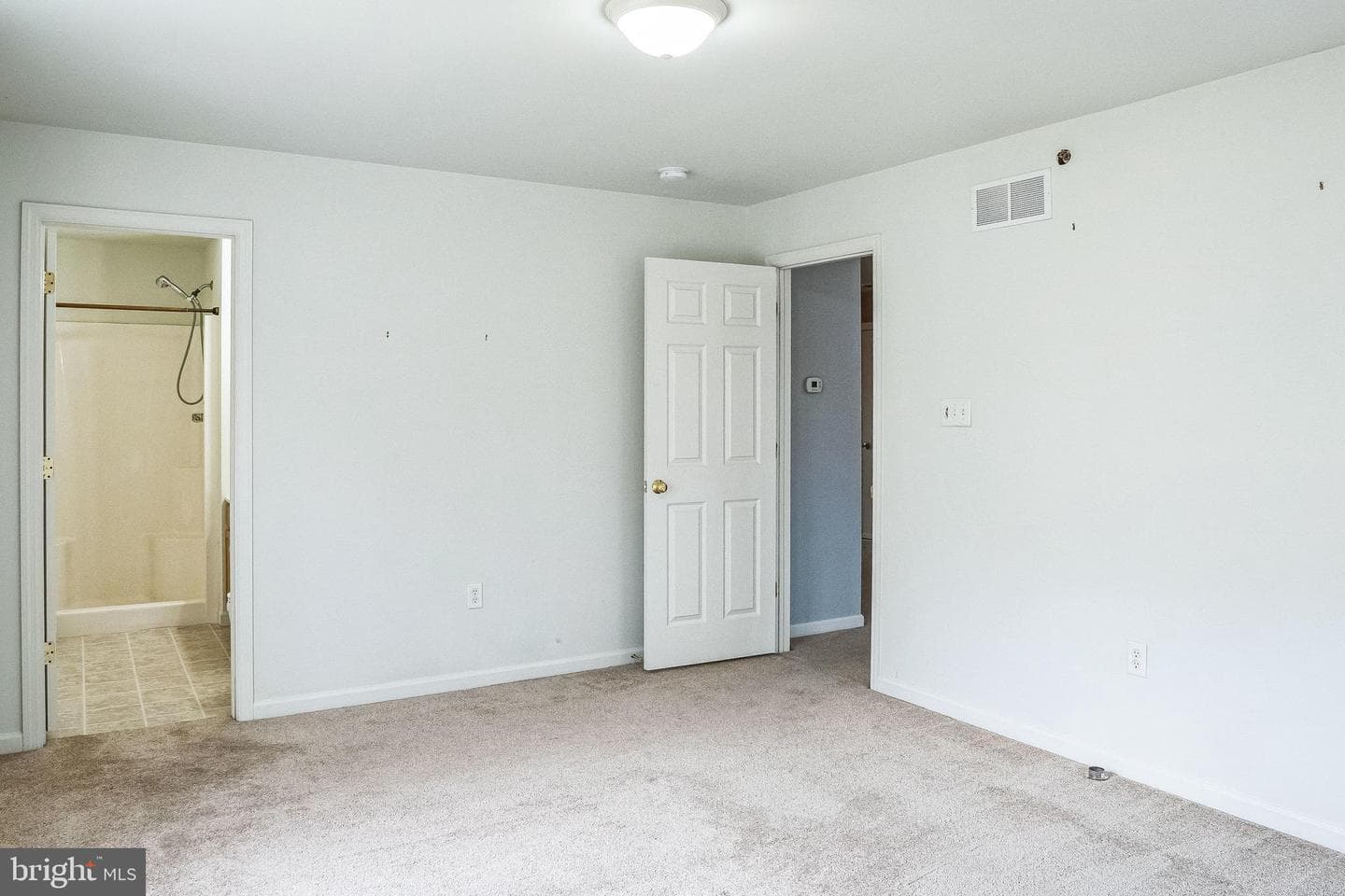 122 Christine Drive photo 13