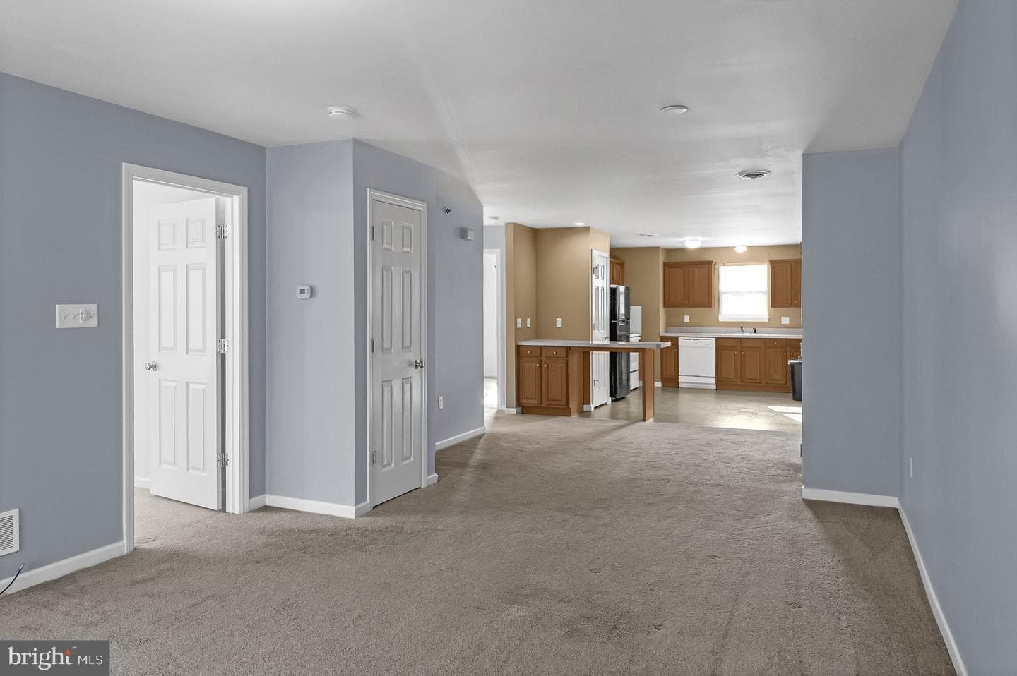 122 Christine Drive photo 5