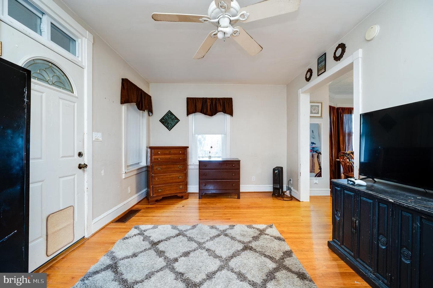 817 Philadelphia Avenue photo 4