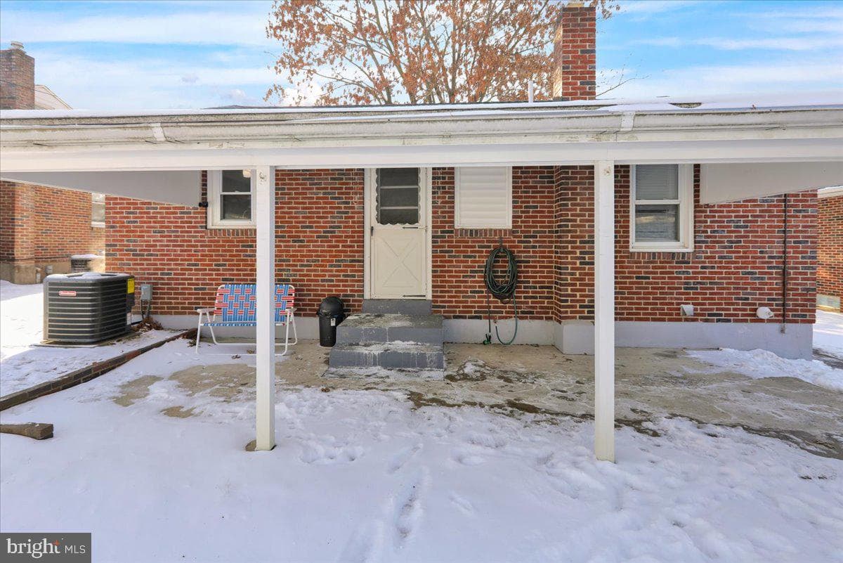 29 Girard Avenue photo 15