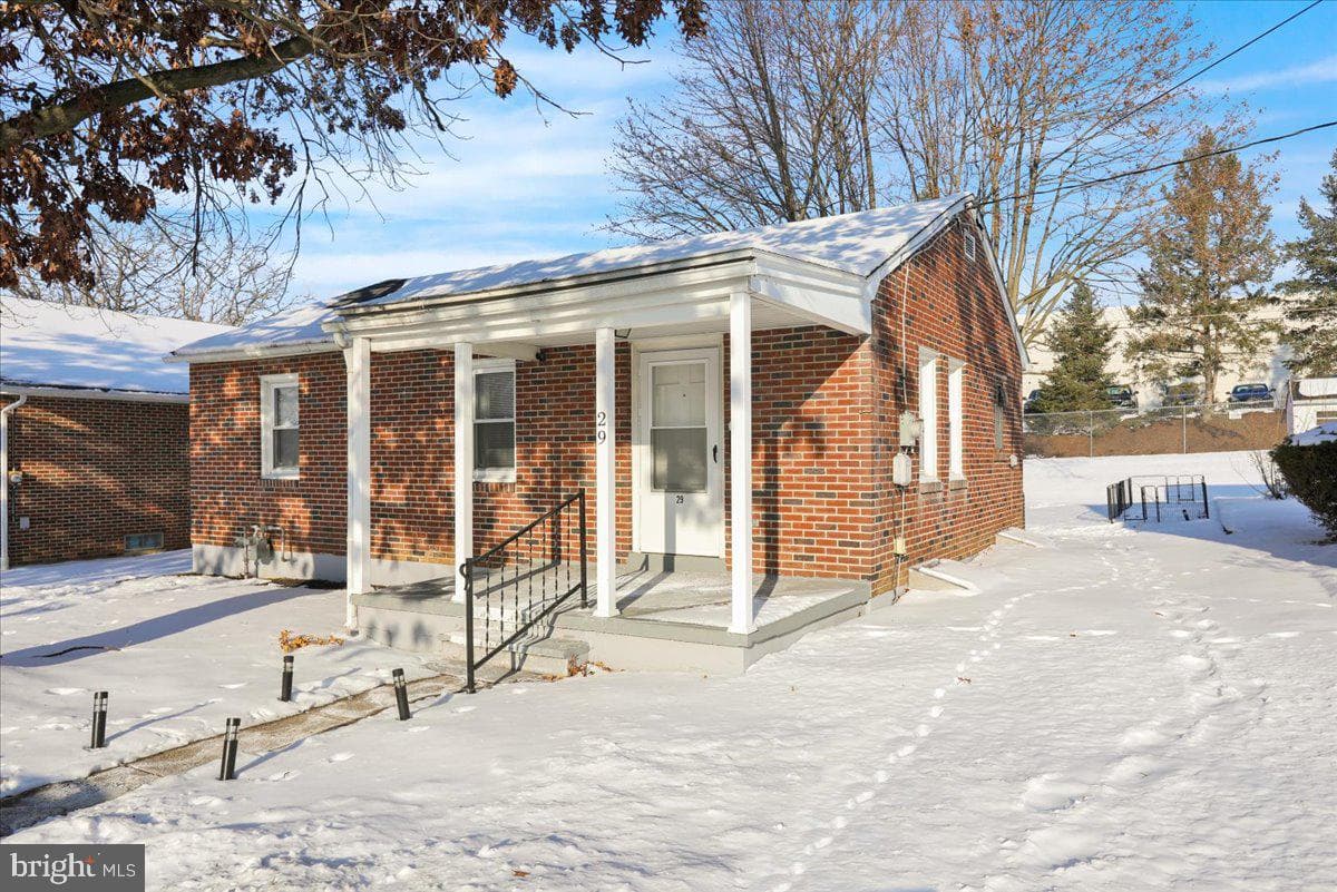 29 Girard Avenue photo 21