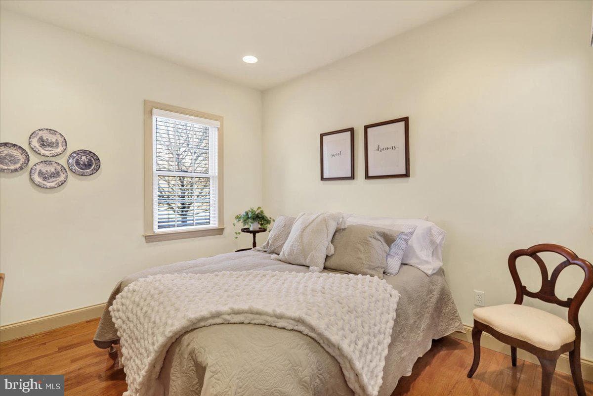 3304 Harwood Lane photo 20