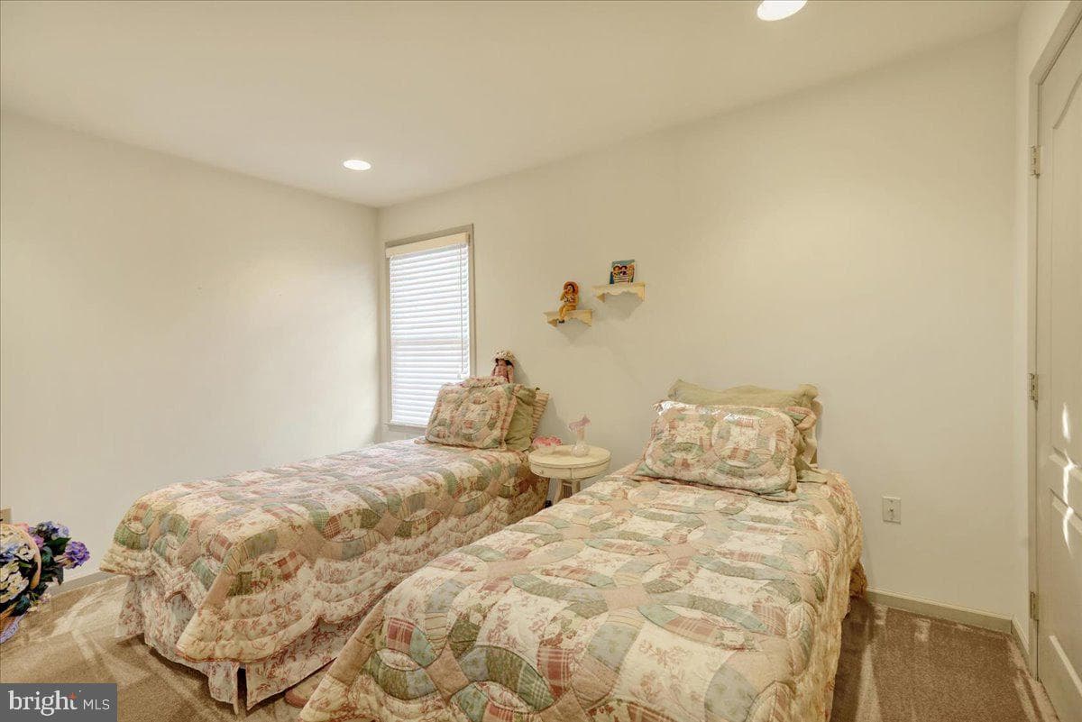 3304 Harwood Lane photo 28