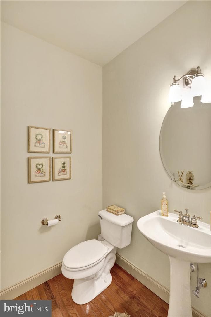 3304 Harwood Lane photo 8