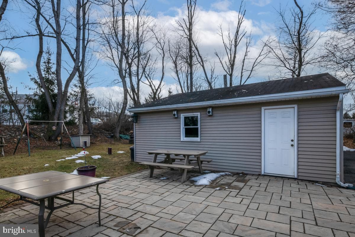 17 Villa Circle photo 22