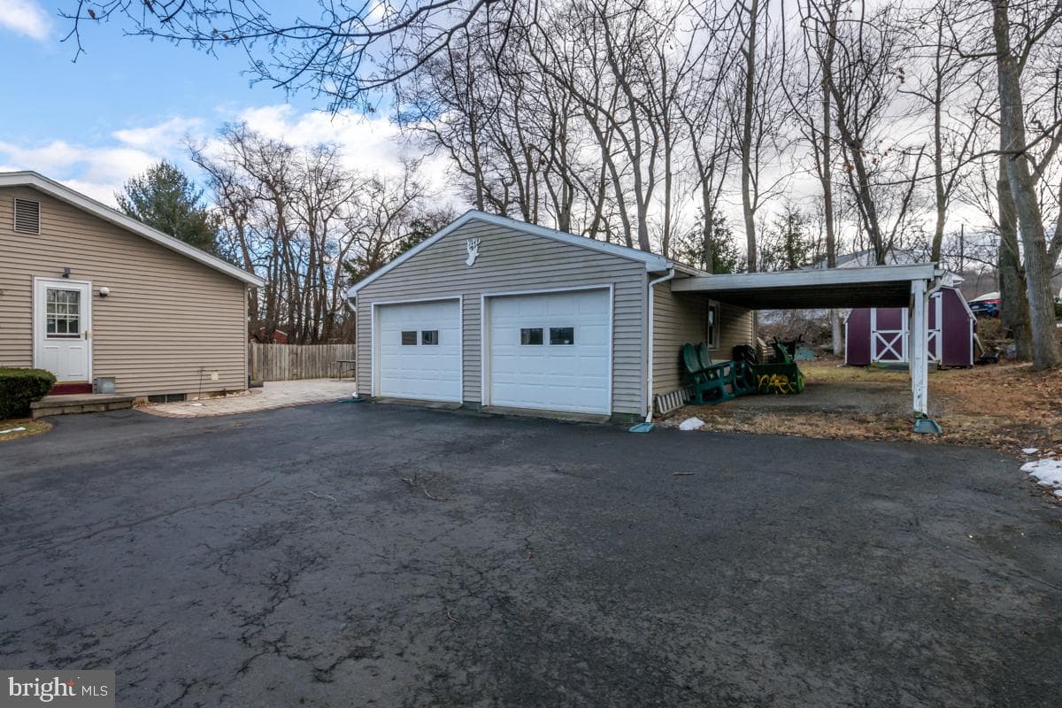 17 Villa Circle photo 28