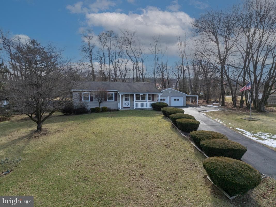 17 Villa Circle photo 3
