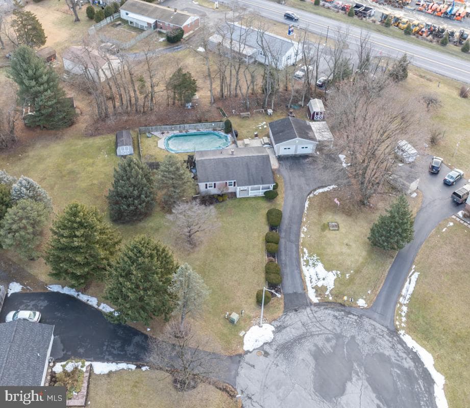 17 Villa Circle photo 31