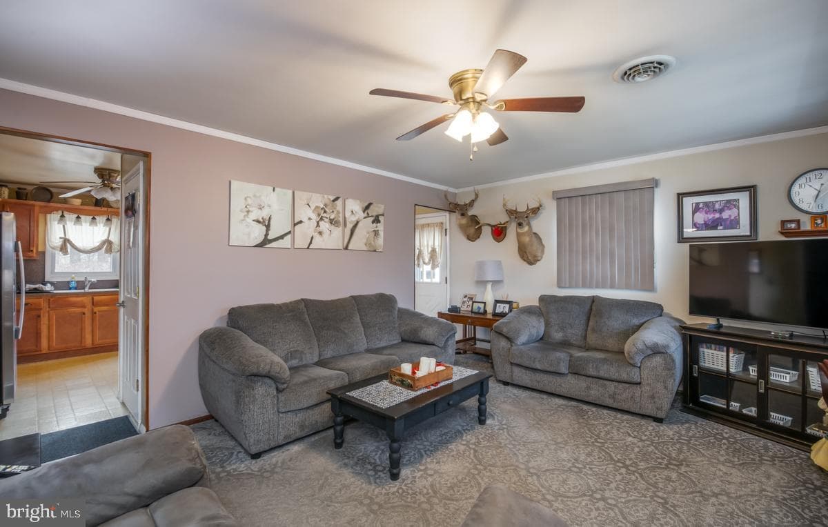 17 Villa Circle photo 7