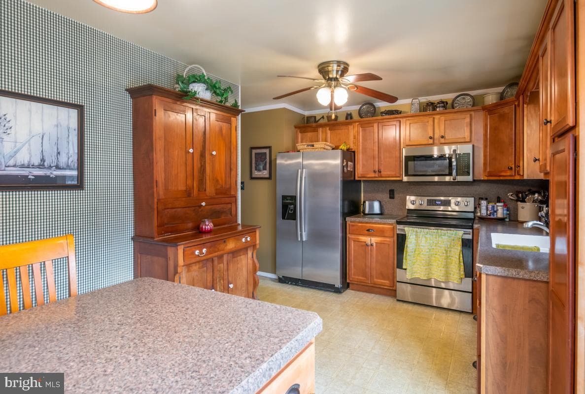 17 Villa Circle photo 8