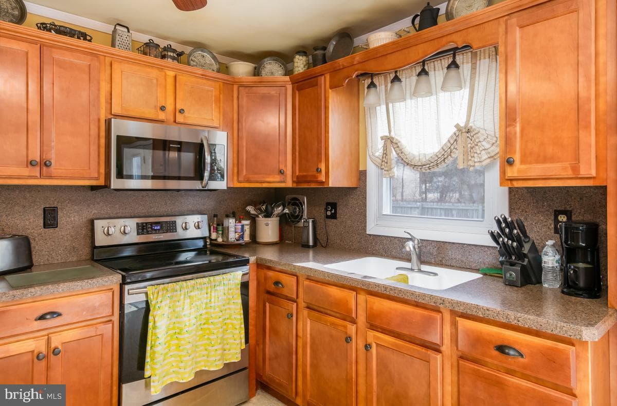 17 Villa Circle photo 9