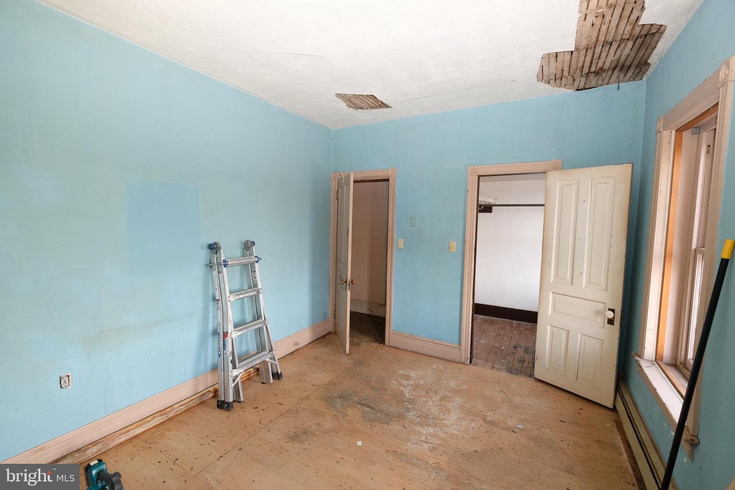 146 Normal Avenue photo 13