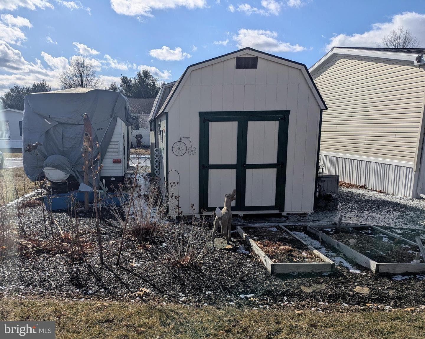 525 Elm Avenue photo 11