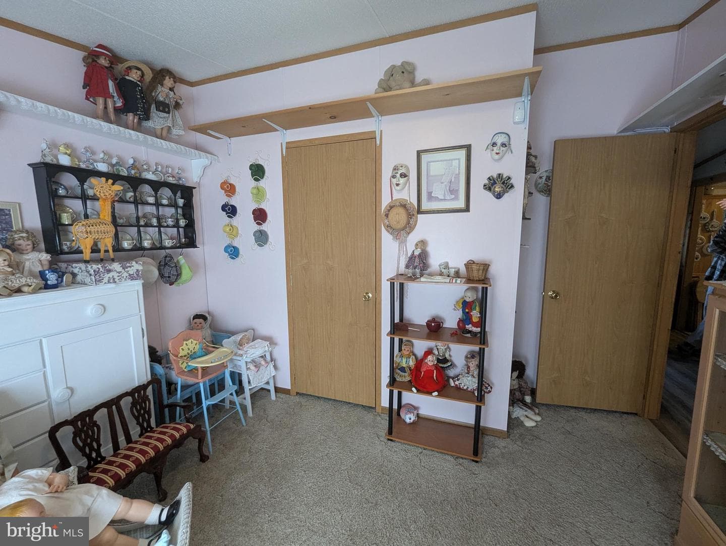 525 Elm Avenue photo 35