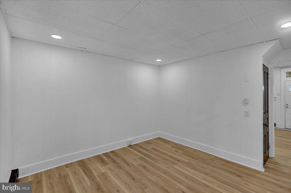 1142 Birch Street photo 8