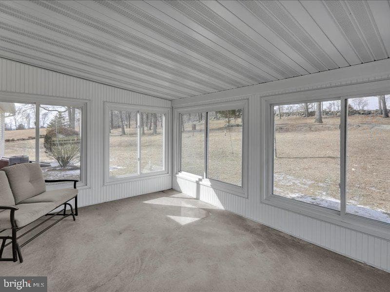 54 Wanshop Road photo 2