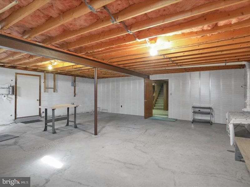 54 Wanshop Road photo 4