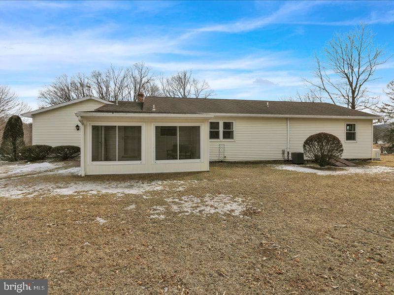 54 Wanshop Road photo 5