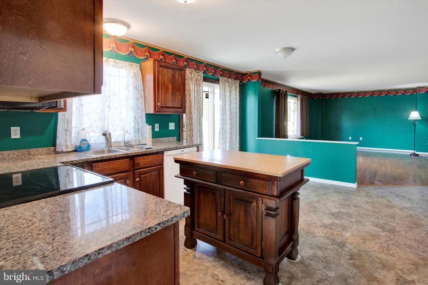 75 Cornerstone Drive photo 19