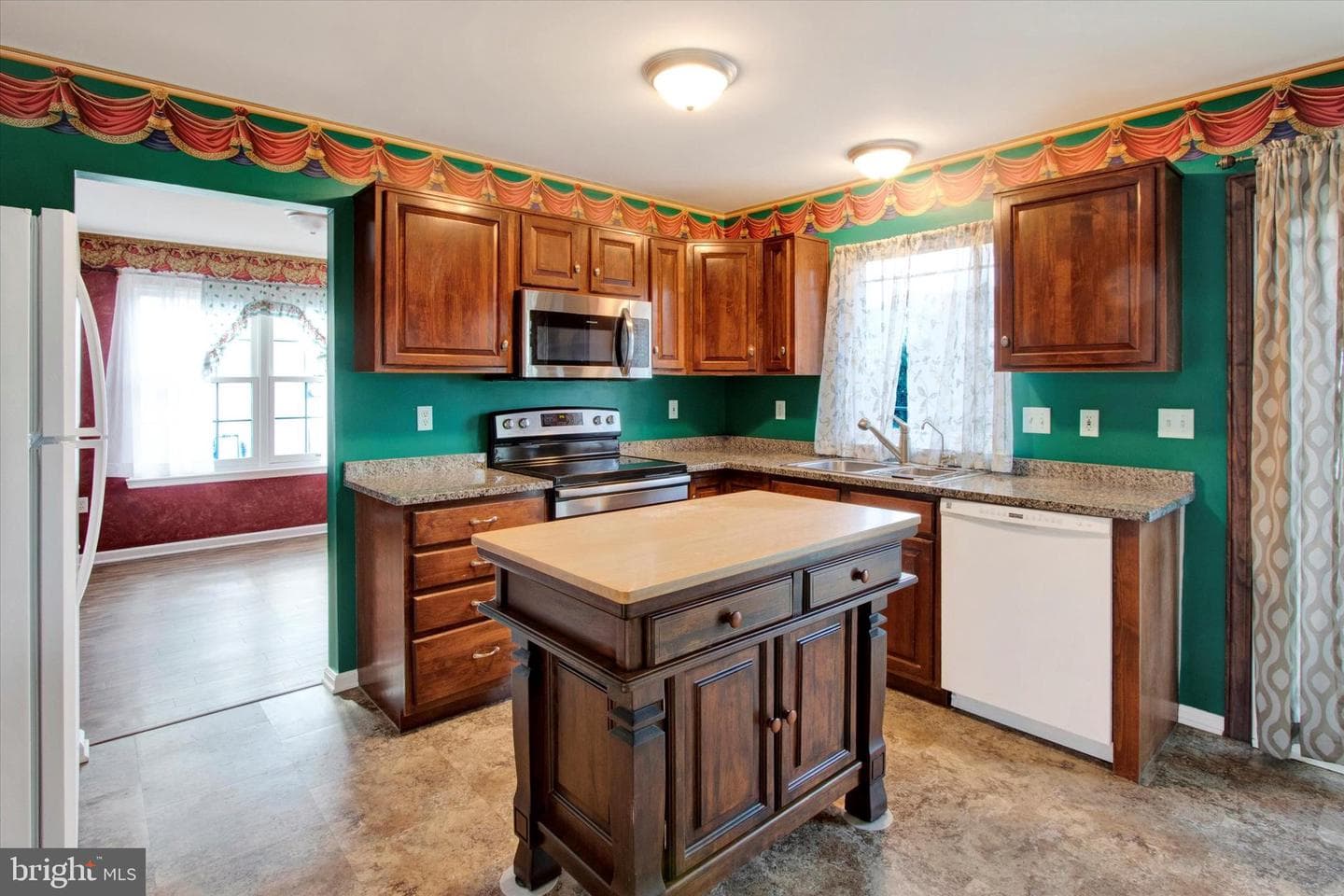 75 Cornerstone Drive photo 6