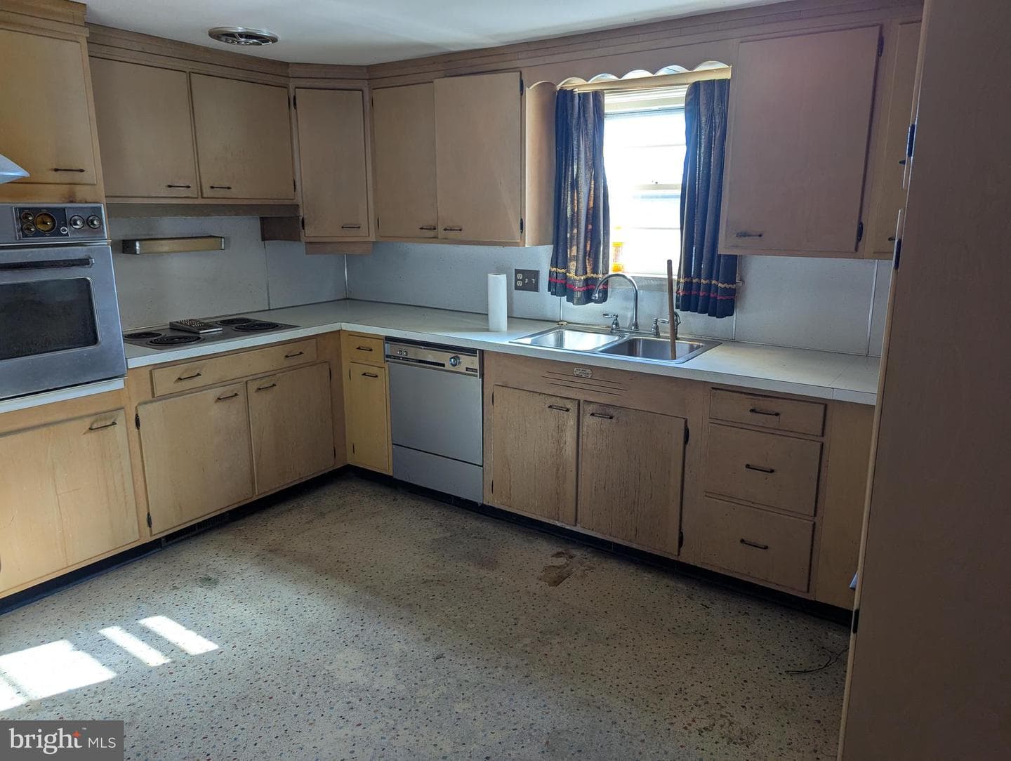 320 Hillside Drive photo 14