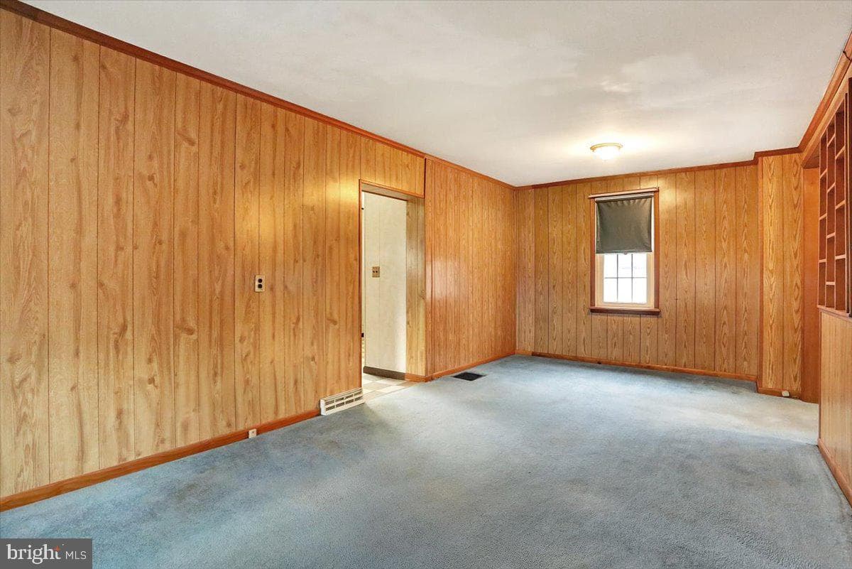 583 Mohrsville Road photo 14