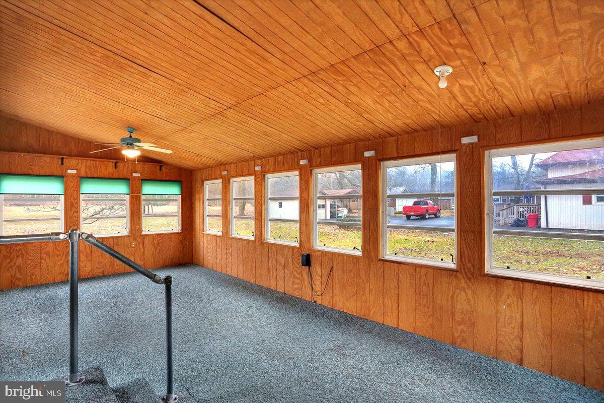 583 Mohrsville Road photo 31
