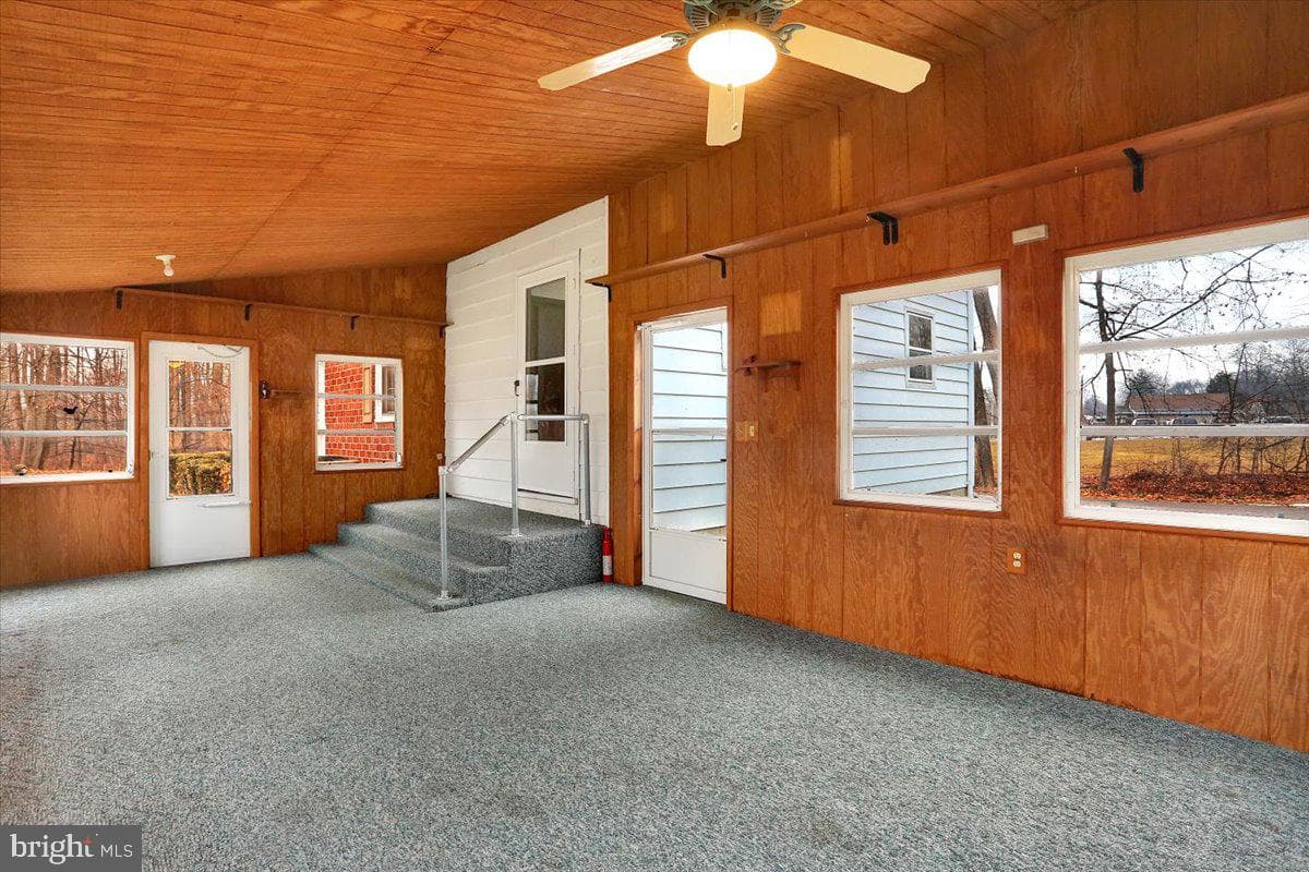 583 Mohrsville Road photo 33