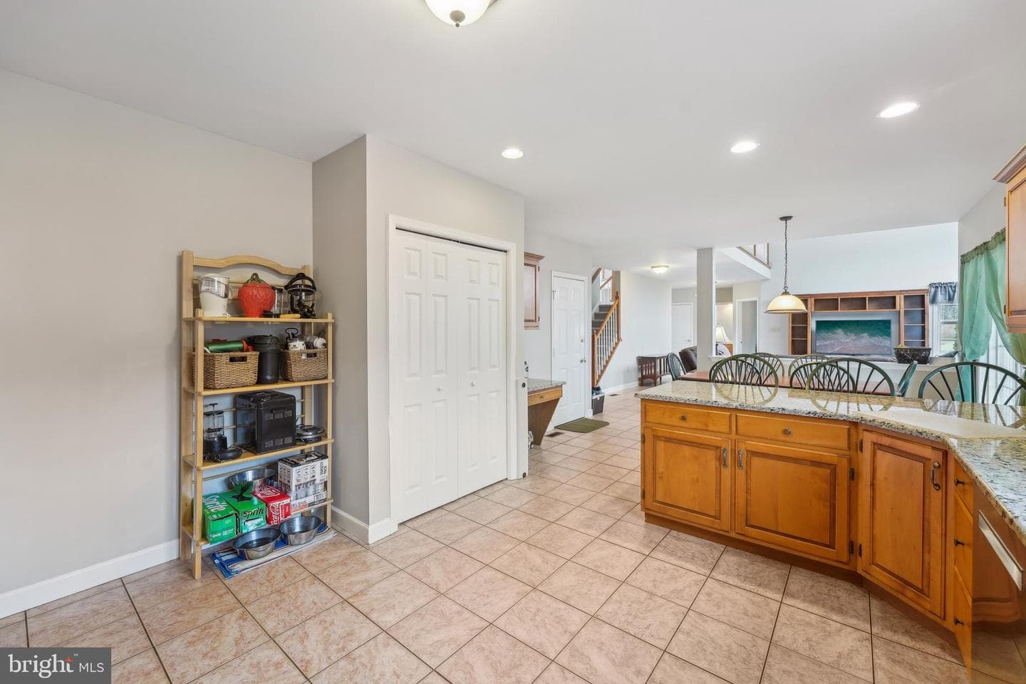 113 Martin Lane photo 13