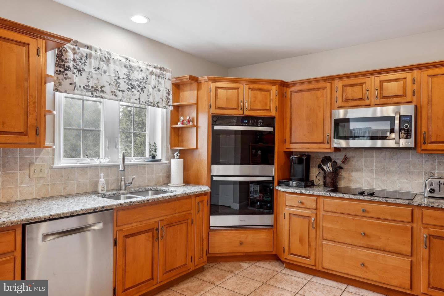 113 Martin Lane photo 14