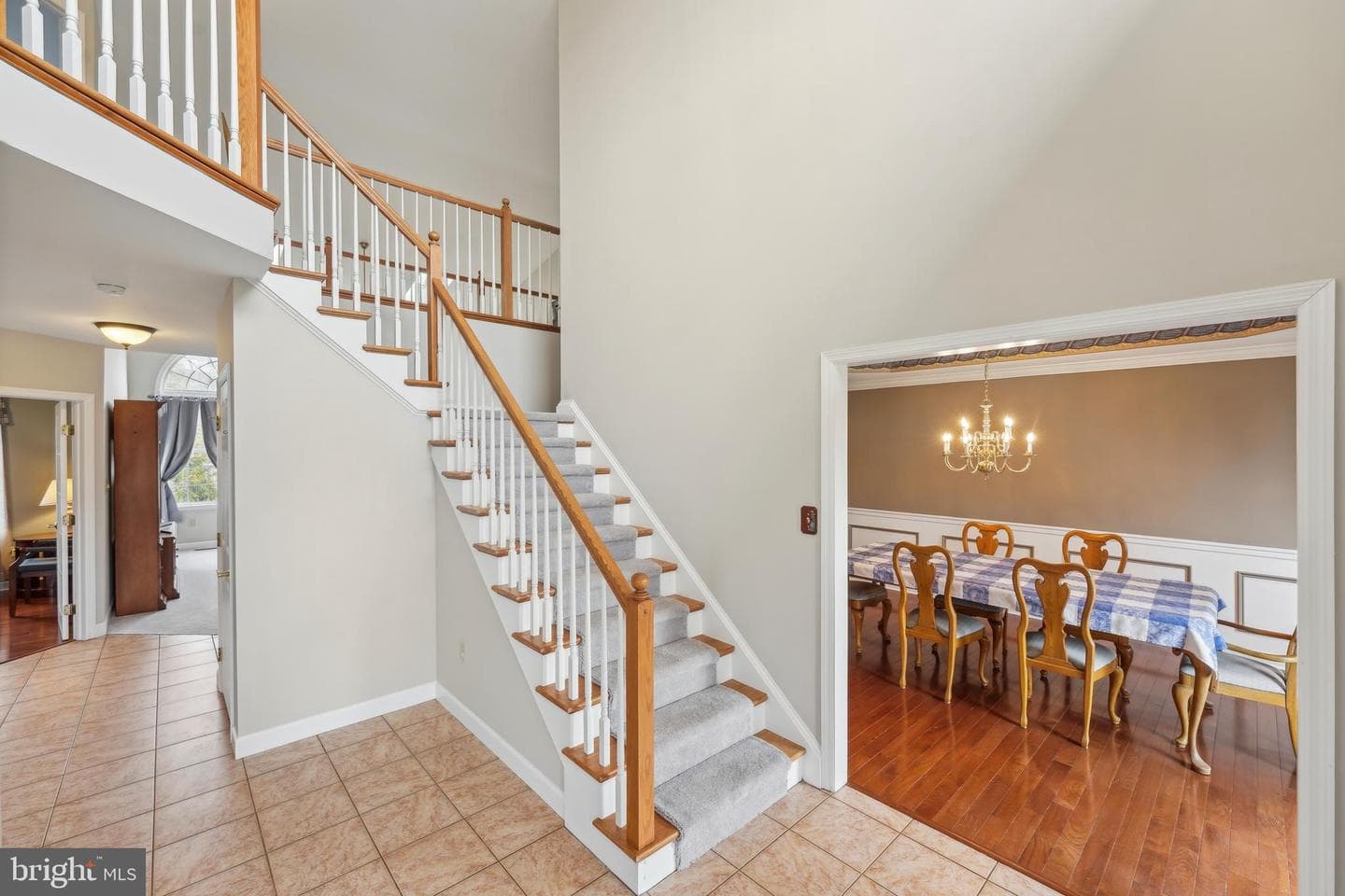 113 Martin Lane photo 16