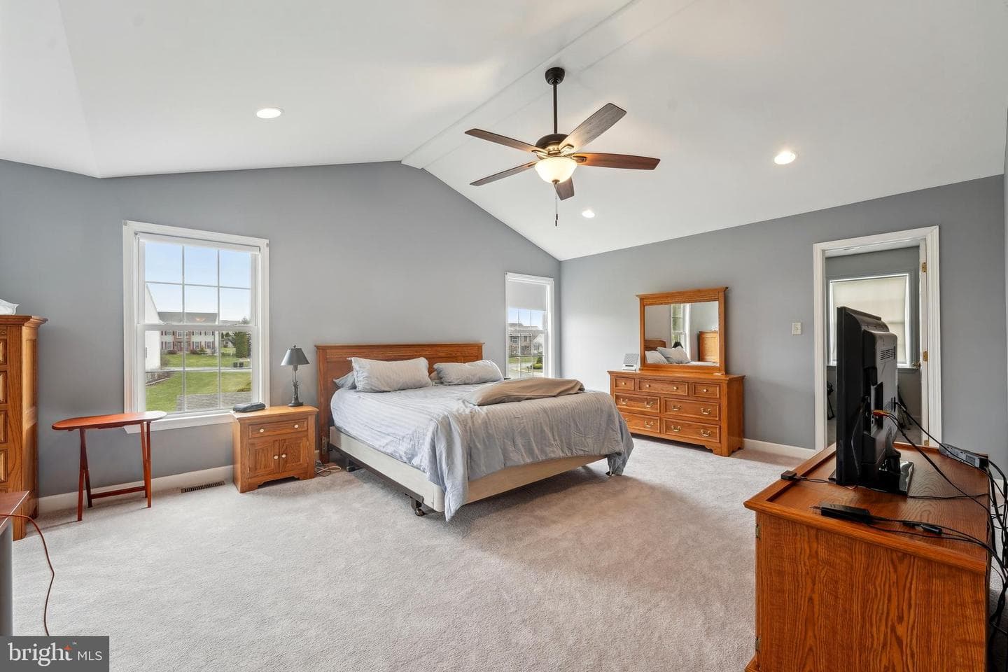 113 Martin Lane photo 24