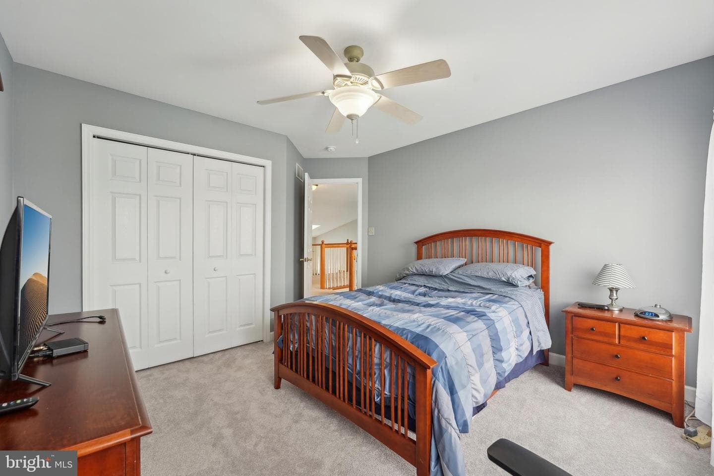 113 Martin Lane photo 37