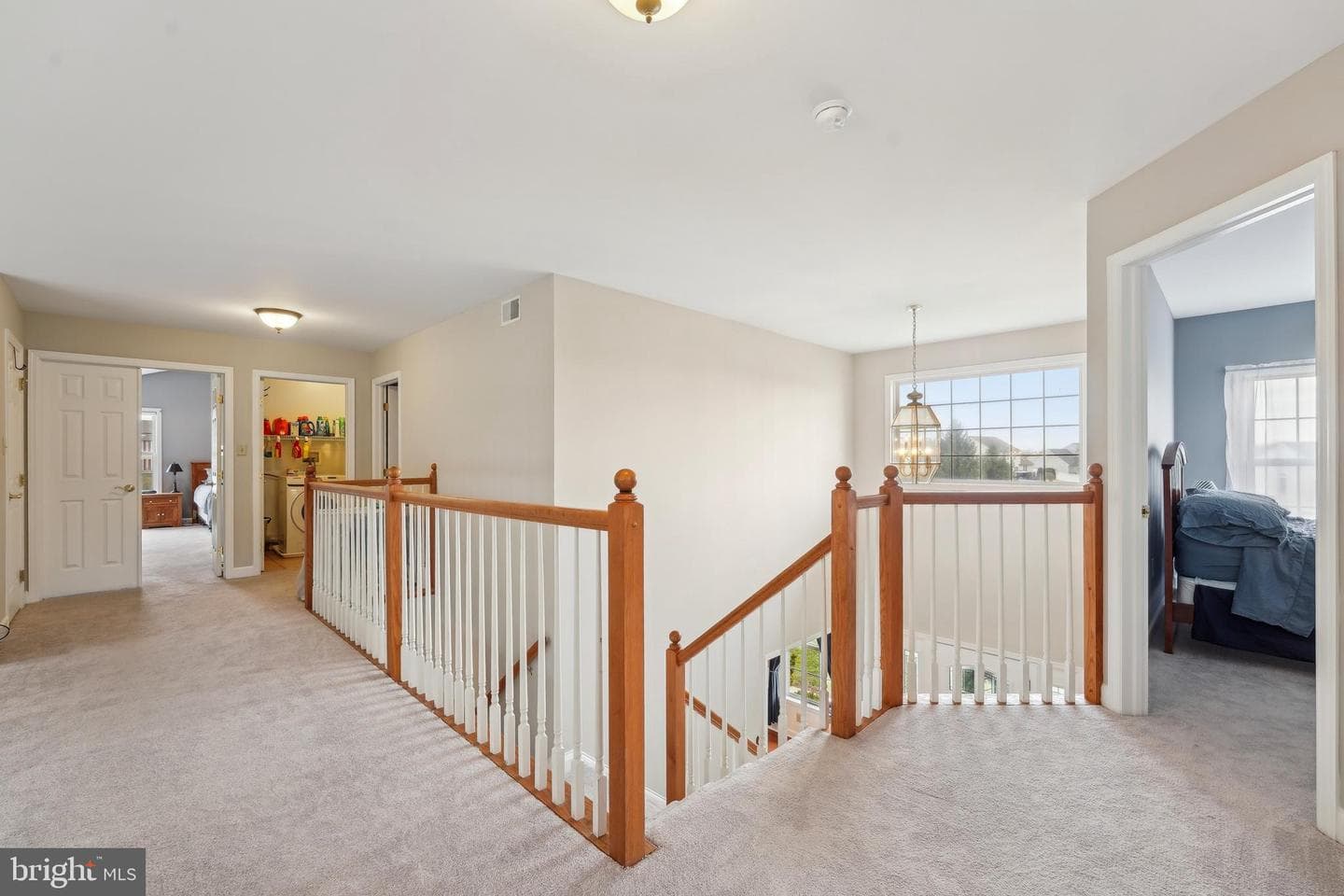 113 Martin Lane photo 40