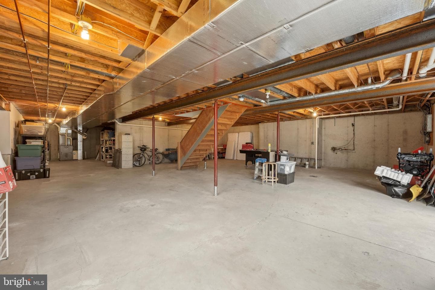113 Martin Lane photo 43