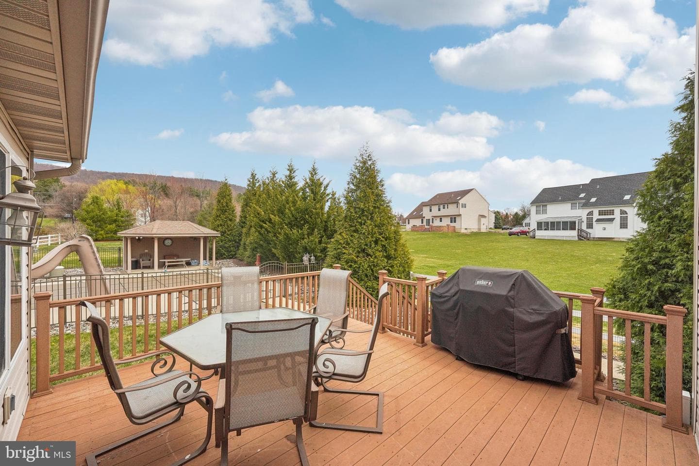 113 Martin Lane photo 48